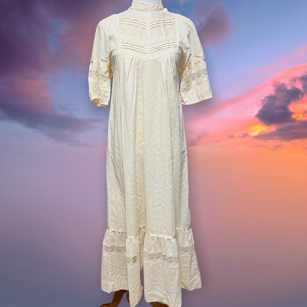 Vintage Good Times Liberty House White Lace Muumuu